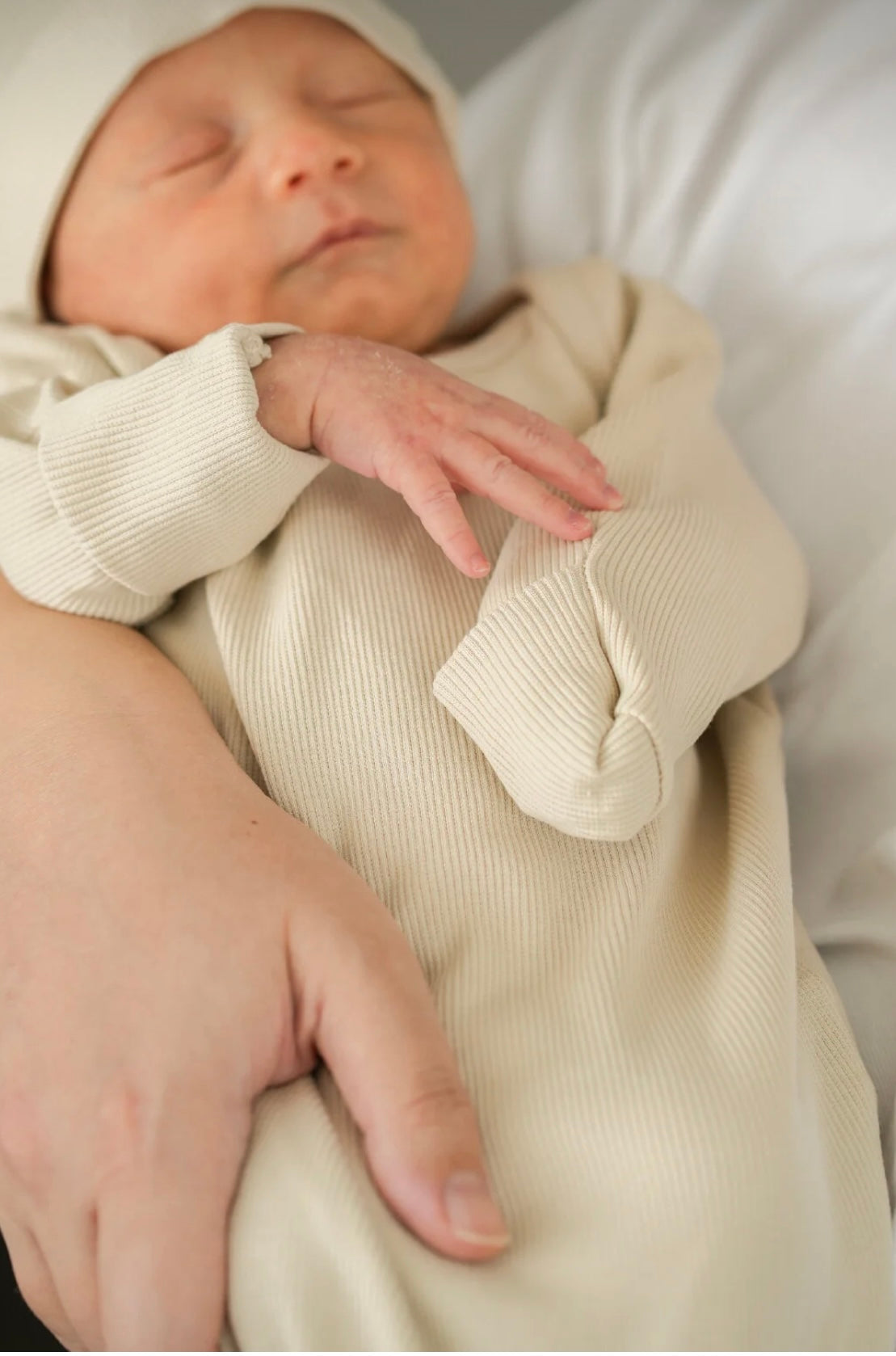 Ribbed and Bottom Tie Baby Bodysuit and Beanie Set 100% Cotton - Easy Bottom Opening Design