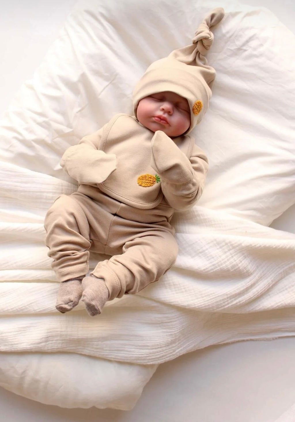 Pineapple Soft Newborn Set 🍍