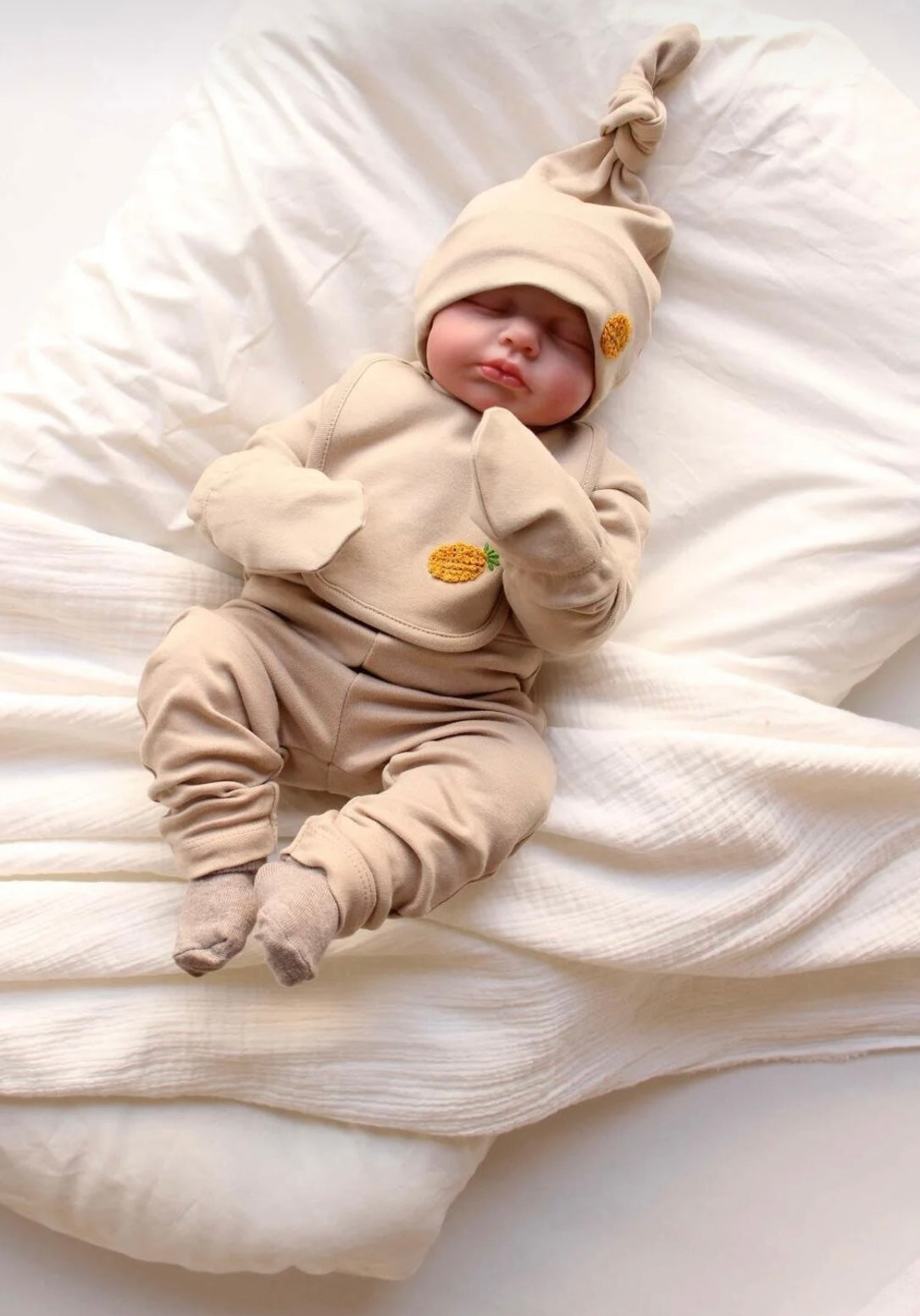 Pineapple Soft Newborn Set 🍍