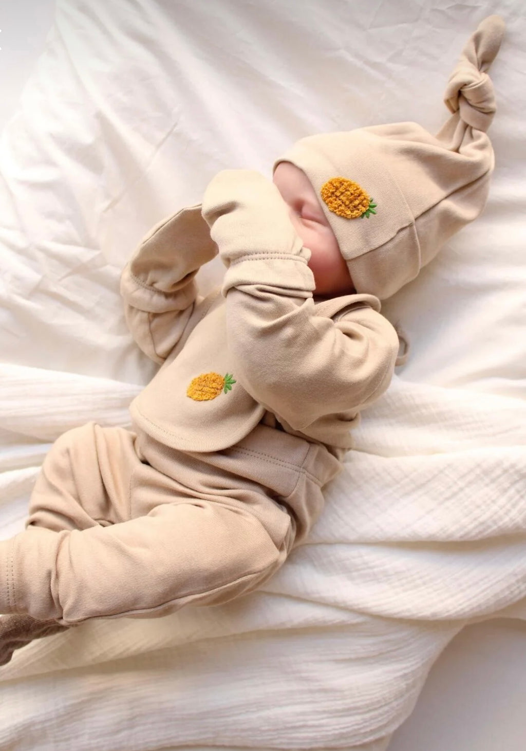 Pineapple Soft Newborn Set 🍍